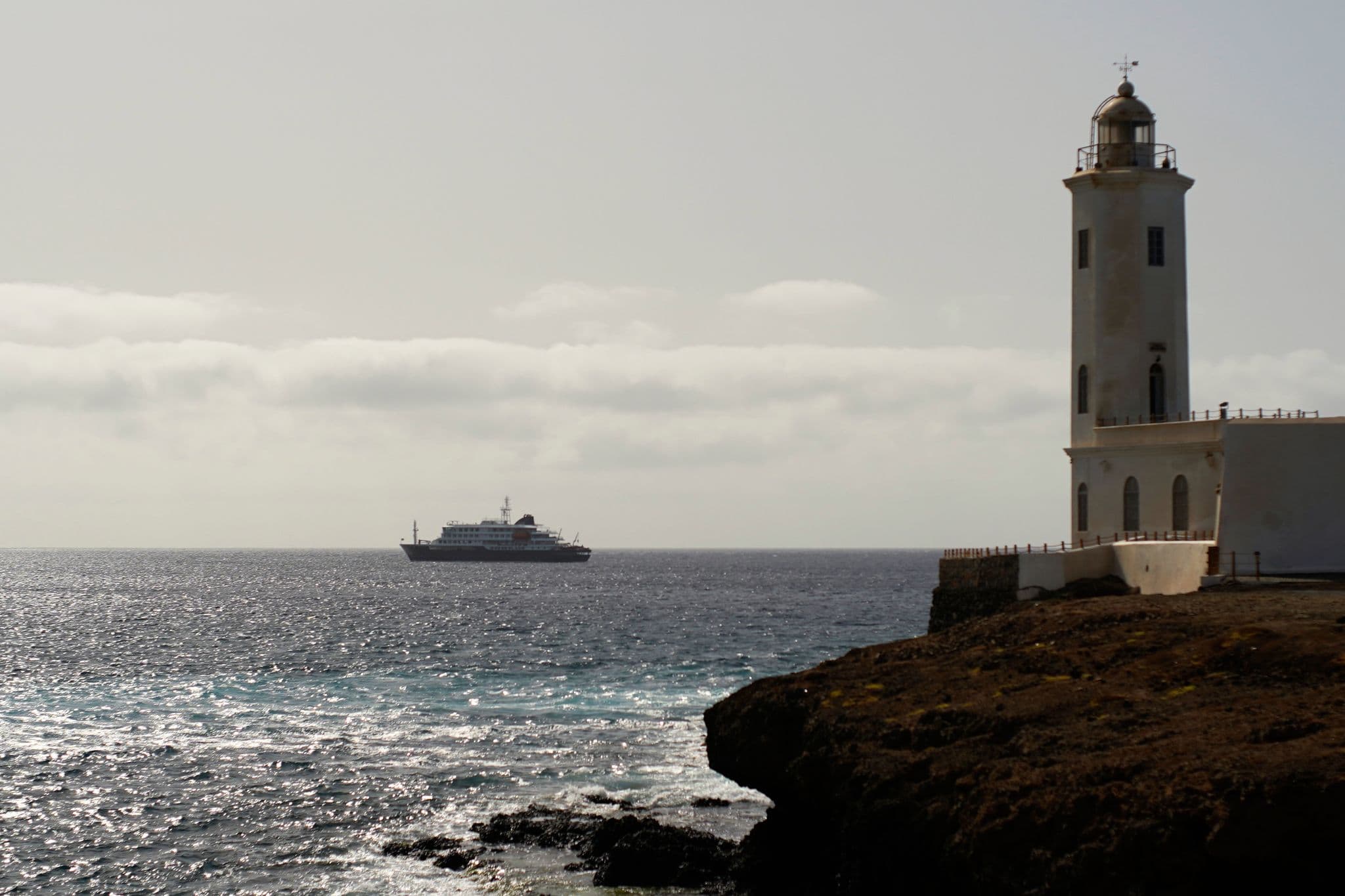 Suspected Hantavirus Outbreak on MV Hondius Kills Three